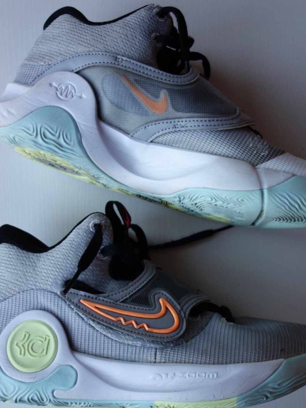 Nike KD Trey 5 X Wolf Grey Orange Mint DD9538-009 Men's Size 9 Basketball Shoes